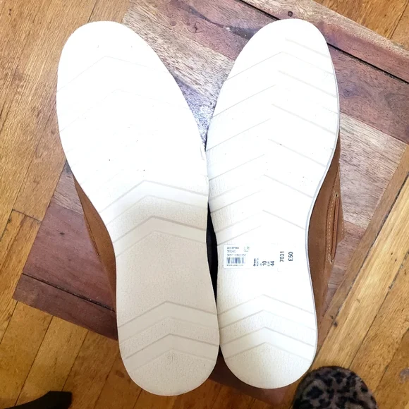 RIVER ISLAND Golden Brown Suede Men Boat Shoes Size 10 UK - Picture 2 of 3